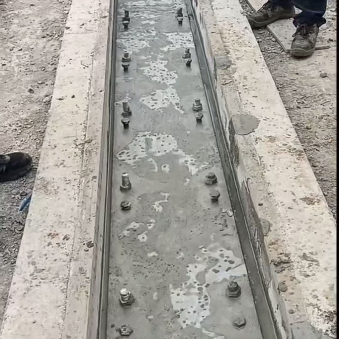 蒙阴港口码头起重机龙门吊重型机械设备稳固用早强快凝轨道胶泥